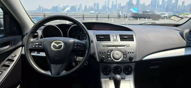 2011 Mazda Mazda3 I Touring Sedan 4d - Image 29