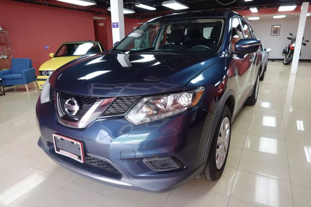 2015 Nissan Rogue - Image 2