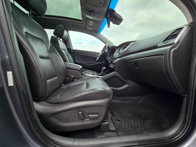 2016 Hyundai Tucson Limited Sport Utility 4d - Image 16