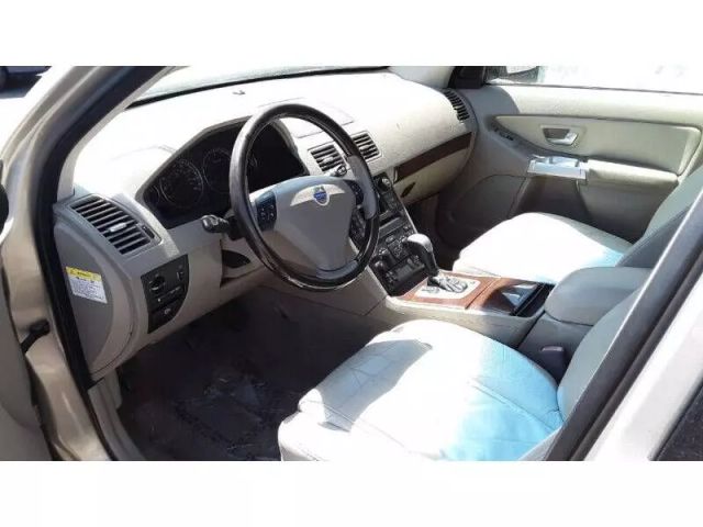2004 Volvo Xc90 - Image 18