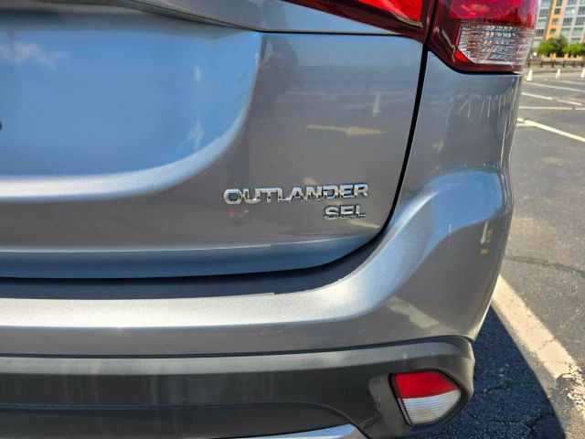 2016 Mitsubishi Outlander Sel Sport Utility 4d - Image 27