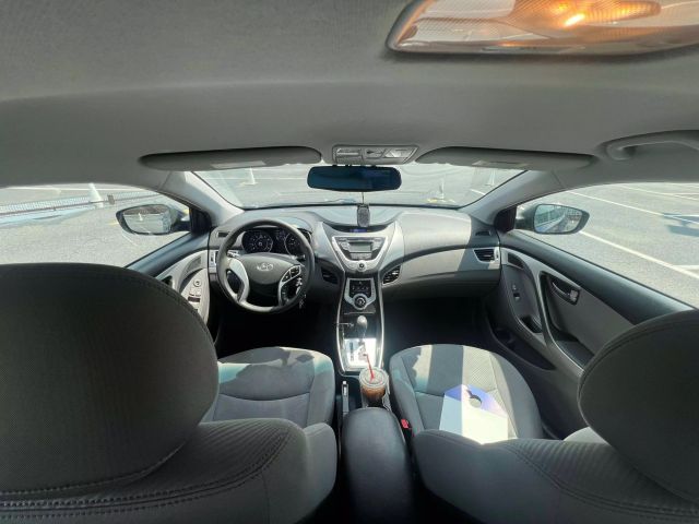 2013 Hyundai Elantra Gls Sedan 4d - Image 16