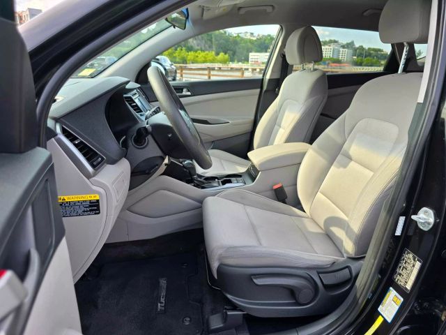 2018 Hyundai Tucson Se Sport Utility 4d - Image 32