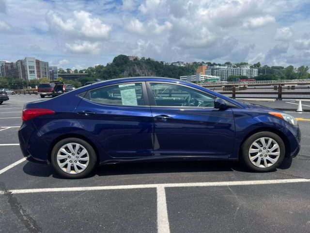 2013 Hyundai Elantra Gls Sedan 4d - Image 7