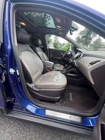 2011 Hyundai Tucson Limited Sport Utility 4d - Image 14