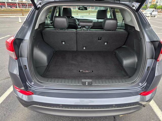 2016 Hyundai Tucson Limited Sport Utility 4d - Image 11