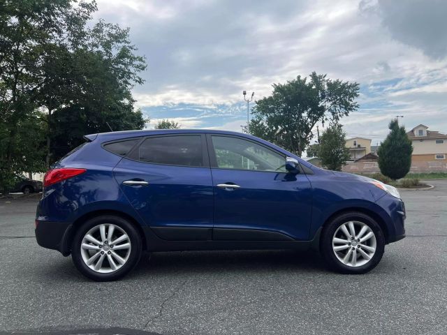 2011 Hyundai Tucson Limited Sport Utility 4d - Image 8