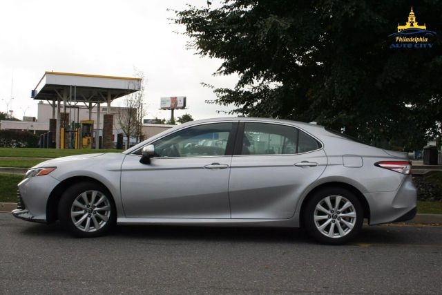 2019 Toyota Camry - Image 15