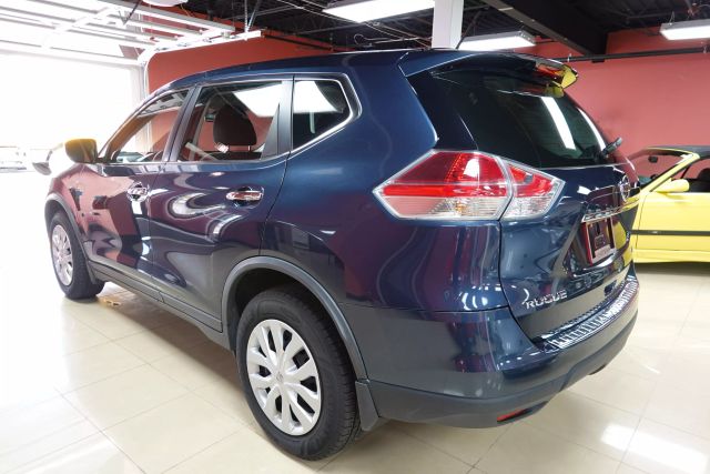 2015 Nissan Rogue - Image 4
