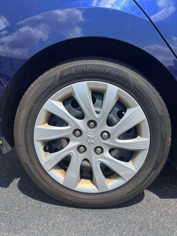 2013 Hyundai Elantra Gls Sedan 4d - Image 33
