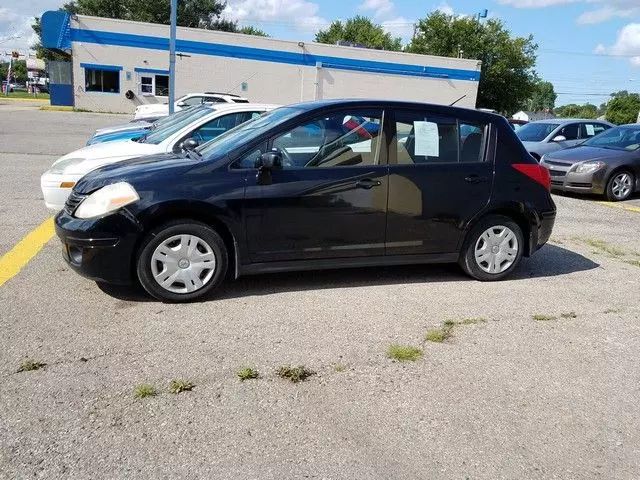 2011 Nissan Versa - Image 1