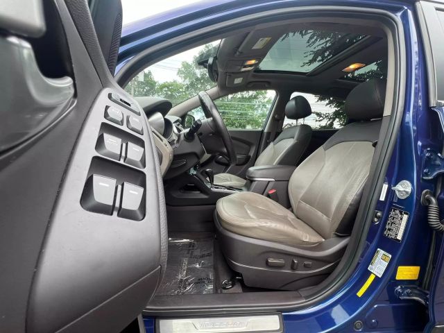 2011 Hyundai Tucson Limited Sport Utility 4d - Image 12