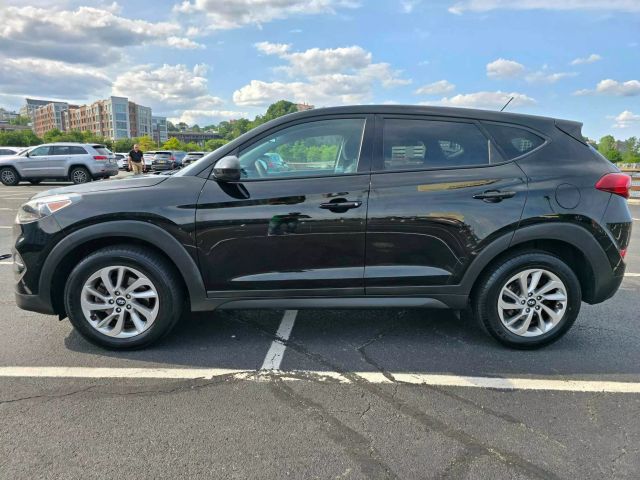 2018 Hyundai Tucson Se Sport Utility 4d - Image 10