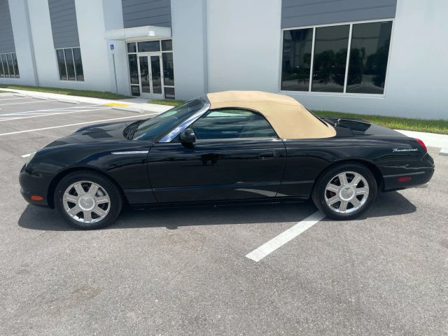 2005 Ford Thunderbird - Image 32