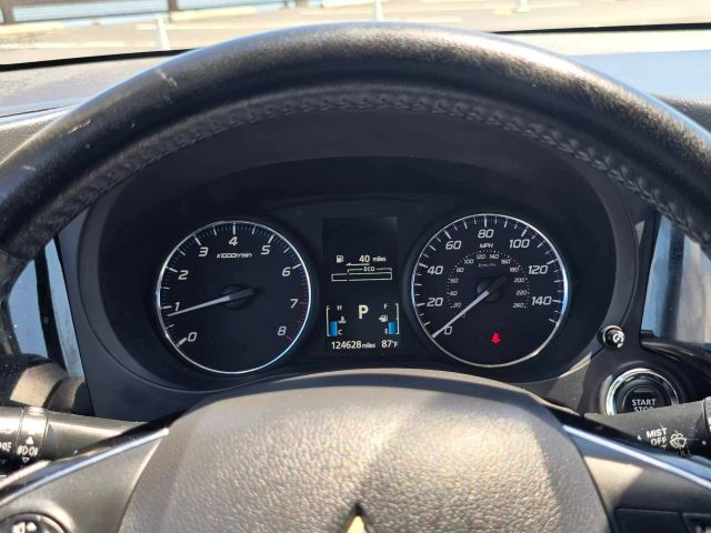 2016 Mitsubishi Outlander Sel Sport Utility 4d - Image 38
