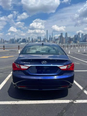 2013 Hyundai Sonata Gls Sedan 4d - Image 8