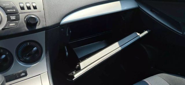 2011 Mazda Mazda3 I Touring Sedan 4d - Image 19