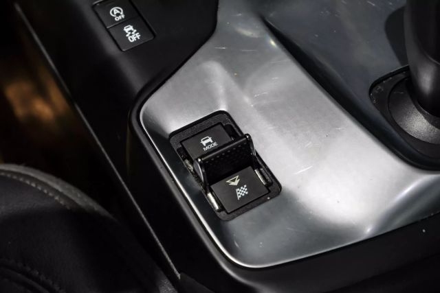 2018 Jaguar E-pace P250 S Sport Utility 4d - Image 27