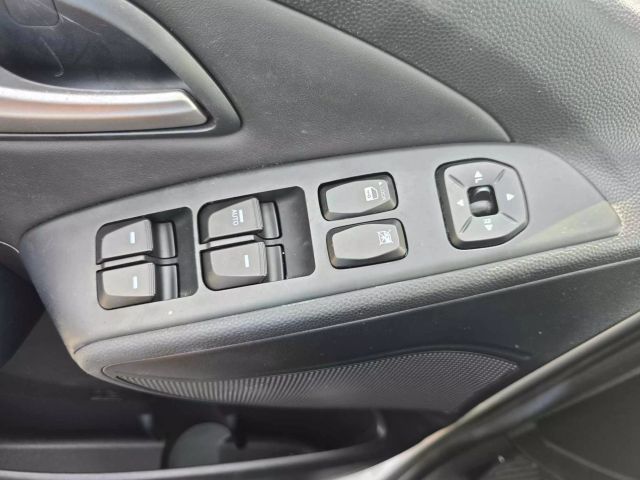 2011 Hyundai Tucson Gls Sport Utility 4d - Image 34
