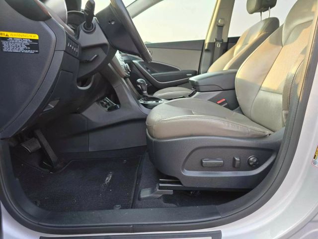 2017 Hyundai Santa Fe Se Ultimate Sport Utility 4d - Image 12