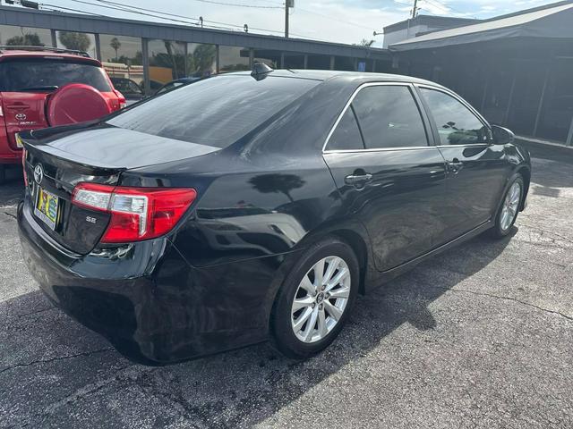 2013 Toyota Camry Se Sedan 4d - Image 5