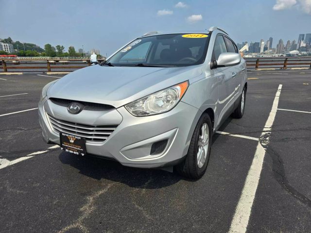 2011 Hyundai Tucson Gls Sport Utility 4d - Image 3