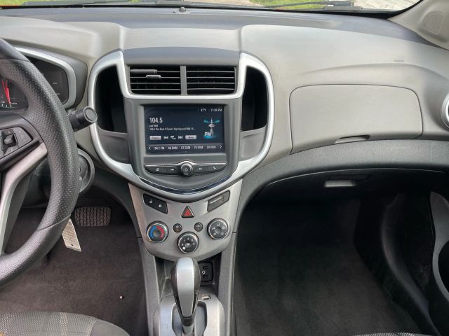 2017 Chevrolet Sonic - Image 8