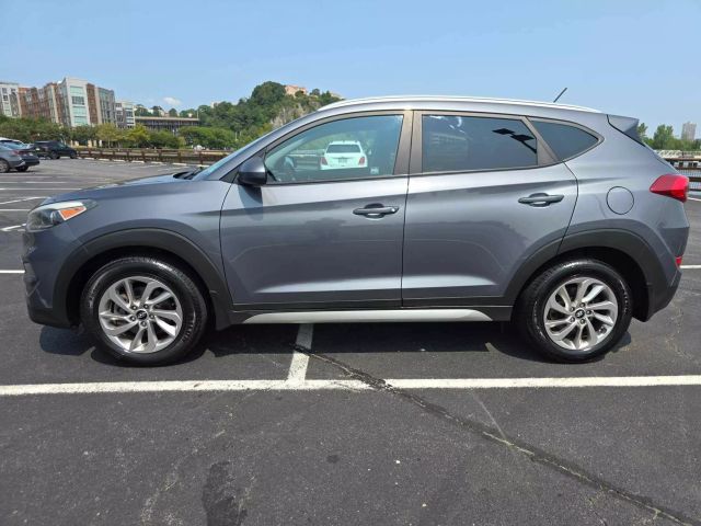 2017 Hyundai Tucson Se Sport Utility 4d - Image 8