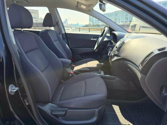 2011 Hyundai Elantra Touring Gls Wagon 4d - Image 15