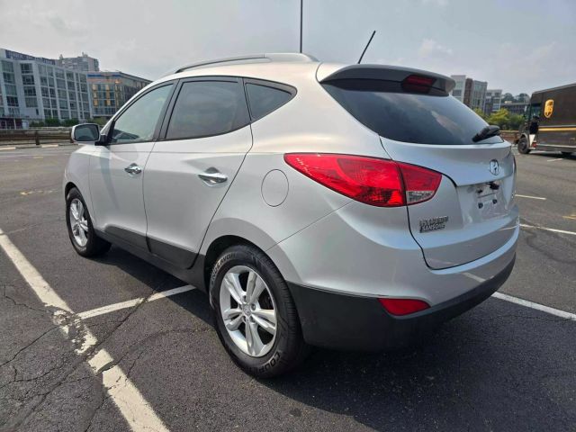 2011 Hyundai Tucson Gls Sport Utility 4d - Image 6
