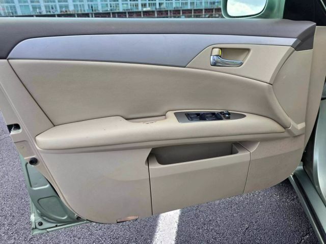 2010 Toyota Avalon Xls Sedan 4d - Image 30