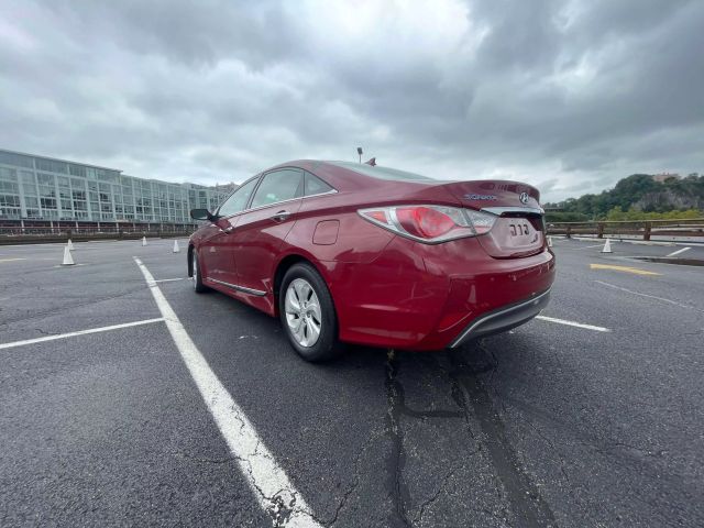 2015 Hyundai Sonata Hybrid Sedan 4d - Image 7