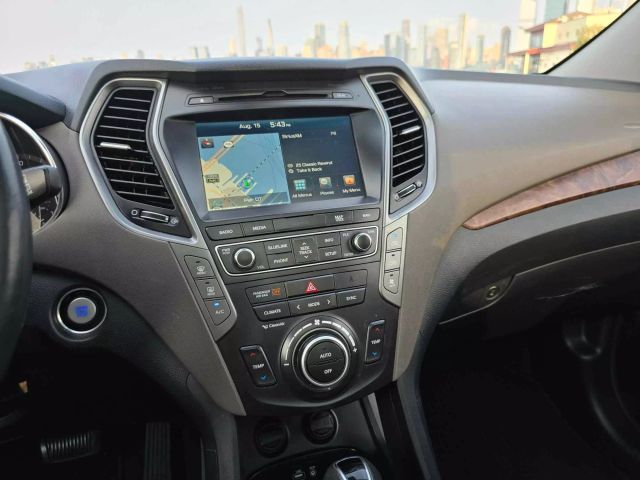 2017 Hyundai Santa Fe Se Ultimate Sport Utility 4d - Image 38