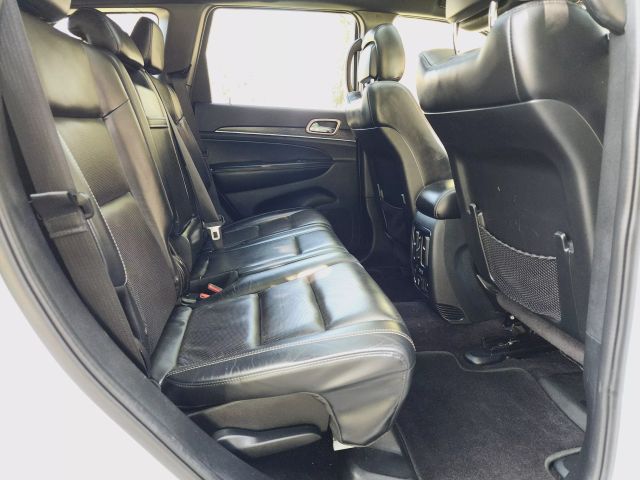 2017 Jeep Grand Cherokee - Image 35