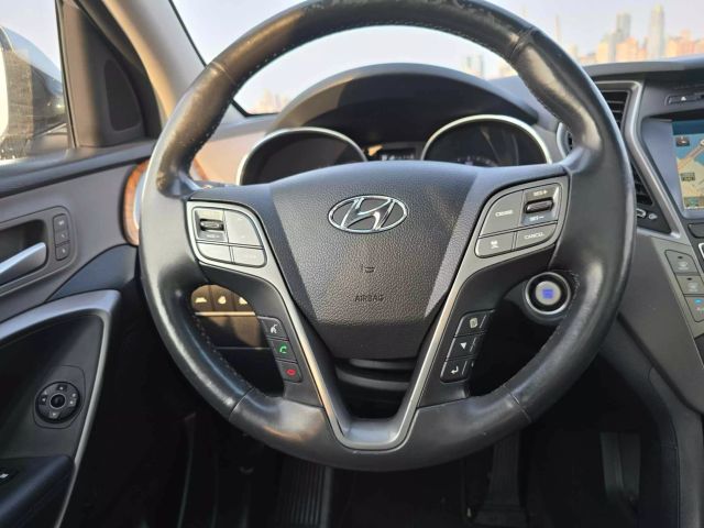 2017 Hyundai Santa Fe Se Ultimate Sport Utility 4d - Image 23