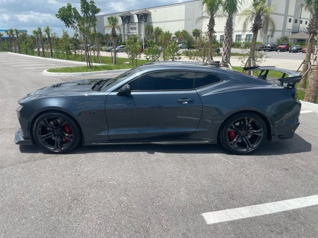 2023 Chevrolet Camaro - Image 35