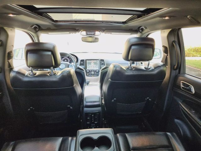 2017 Jeep Grand Cherokee - Image 41