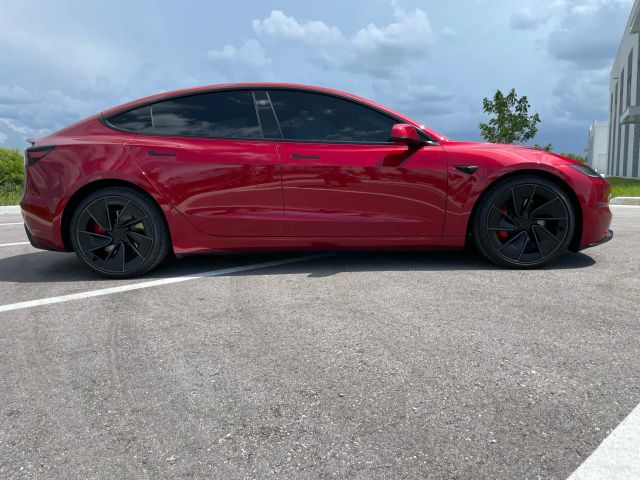 2024 Tesla Model 3 - Image 6