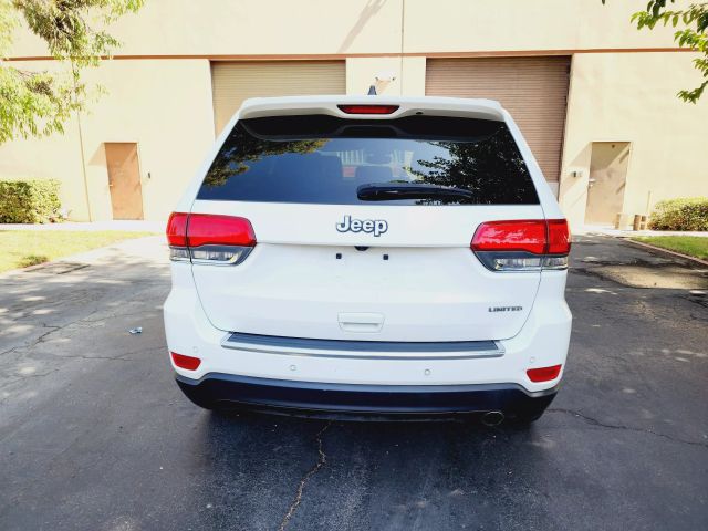 2017 Jeep Grand Cherokee - Image 7
