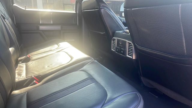 2019 Ford F250 Super Duty Crew Cab - Image 35