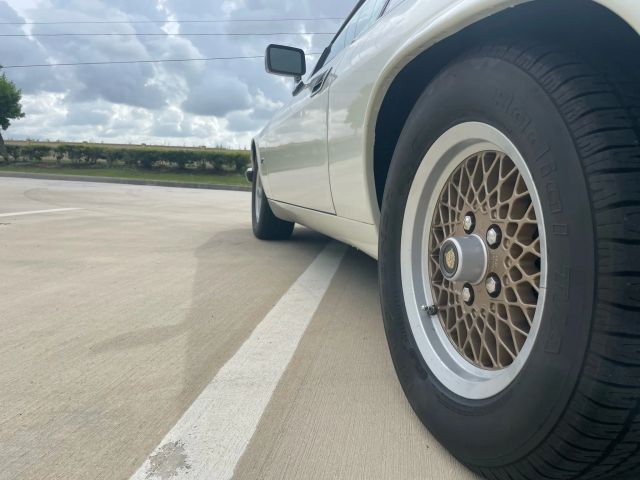 1992 Jaguar Xj - Image 29