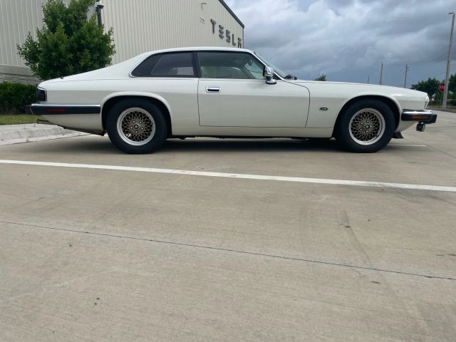 1992 Jaguar Xj - Image 6