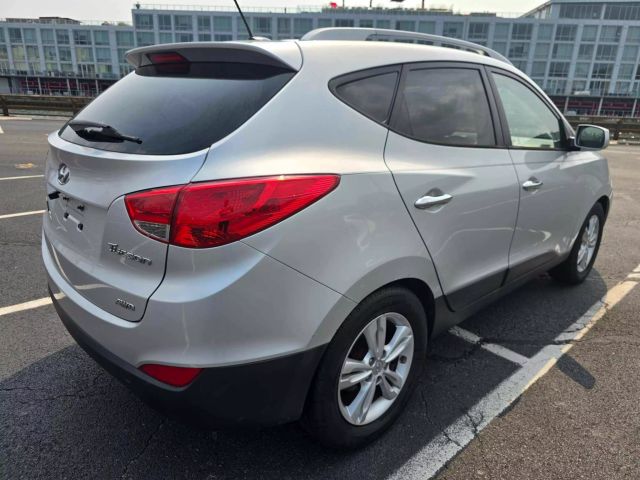 2011 Hyundai Tucson Gls Sport Utility 4d - Image 5