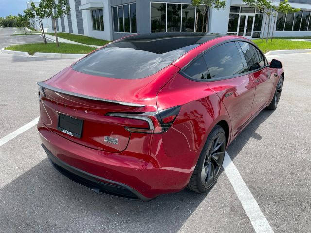 2024 Tesla Model 3 - Image 16