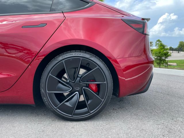 2024 Tesla Model 3 - Image 33