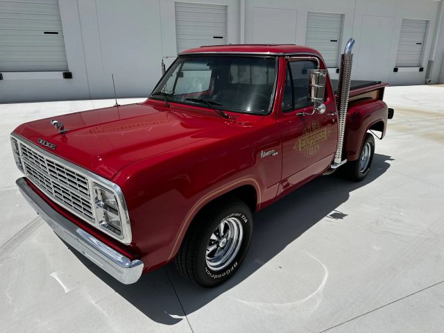 1979 Dodge Tradesman - Image 2