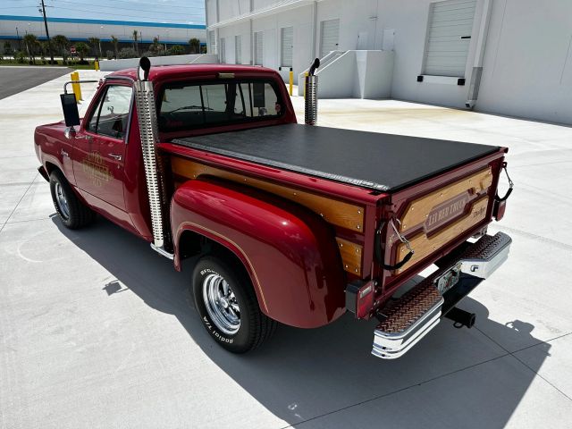 1979 Dodge Tradesman - Image 4