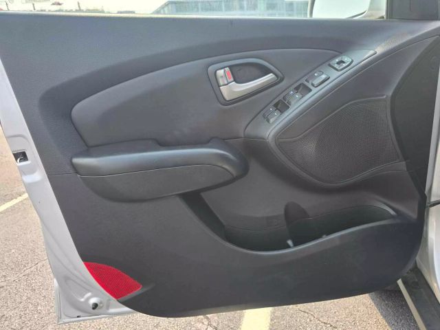 2011 Hyundai Tucson Gls Sport Utility 4d - Image 35