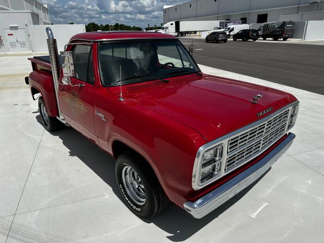 1979 Dodge Tradesman - Image 8