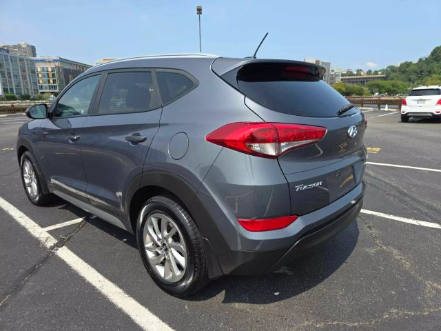 2017 Hyundai Tucson Se Sport Utility 4d - Image 6